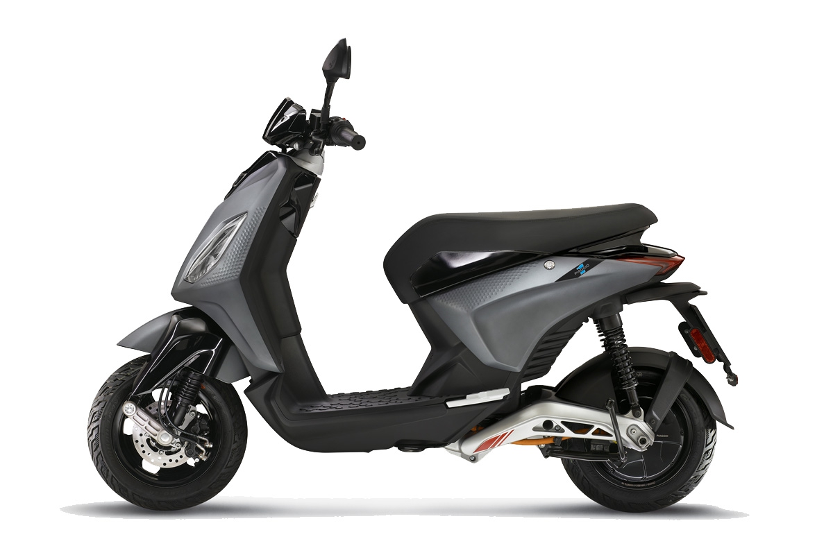 Piaggio 1 - Forever Grey    