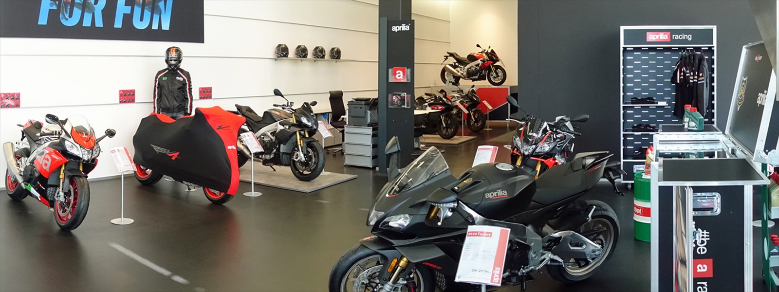 aprilia-showroom-ofrag-retail-5242-02