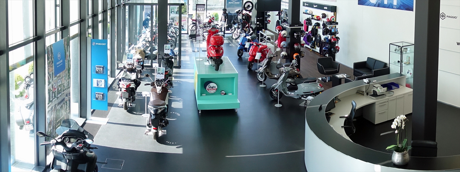piaggio-vespa-showroom-ofrag-retail-5242-01